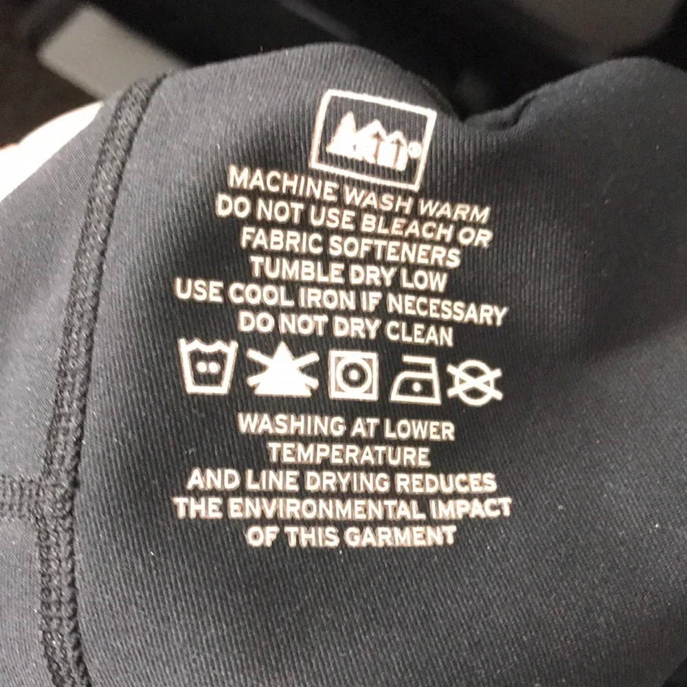 REI Stretch Drawstring Capri Pants Size S - Picture 8 of 8